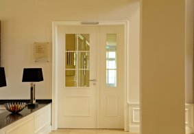 Dvoukřídlé interiérové dveře PRÜM Nikol L2B, povrch dveří Lak - Bílá exclusiv