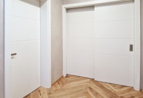 Bíle lakované interiérové dveře PRÜM Royal 251 Bílá exclusiv