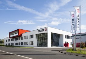 Administrativní budova firmy STREIF v Německu - realizace interiérových dveří PRÜM