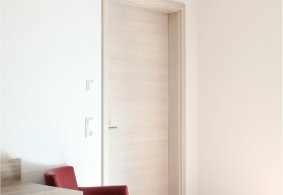 Laminátové interiérové dveře PRÜM Standard, povrch dveří CPL laminát 3D - Touch pinie DQ