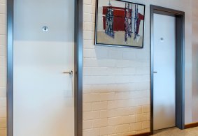 Interiérové dveře PRÜM Standard, povrch dveří CPL laminát - Bílý lak, nerezová zárubeň